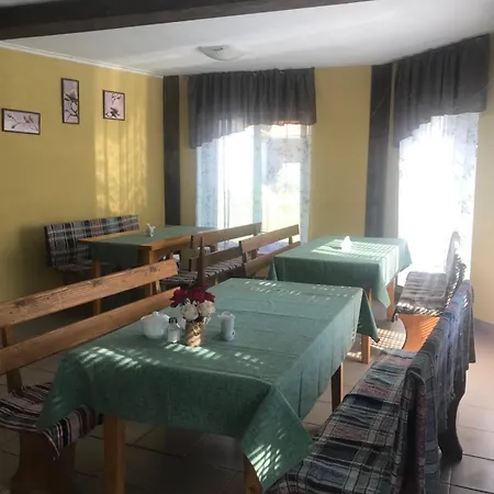 у олега-родинний двір Guest house 3*