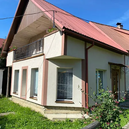 у олега-родинний двір